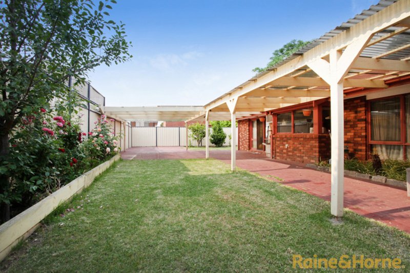 Photo - 312 Taylors Road, Delahey VIC 3037 - Image 12