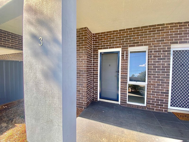 Photo - 3/120-122 Cumberland Road, Ingleburn NSW 2565 - Image 2