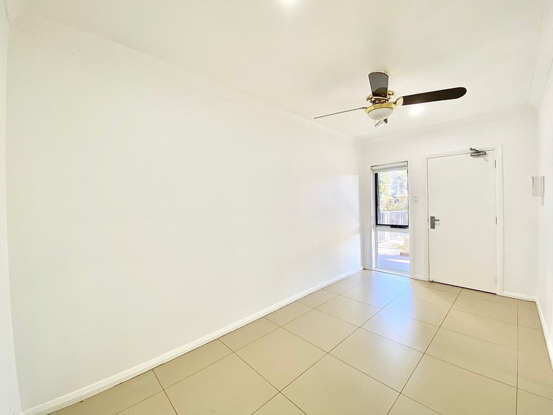 Photo - 3/120-122 Cumberland Road, Ingleburn NSW 2565 - Image 4