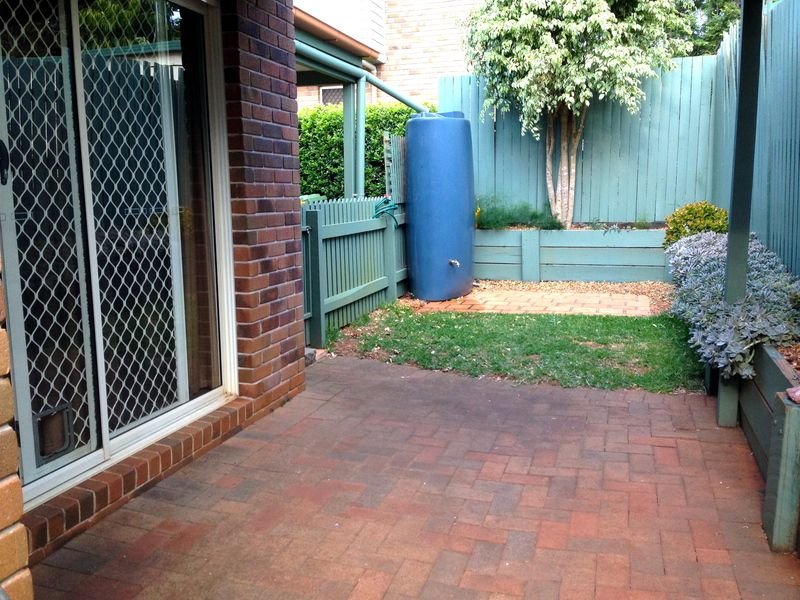 Photo - 3/120 Neil Street, South Toowoomba QLD 4350 - Image 6