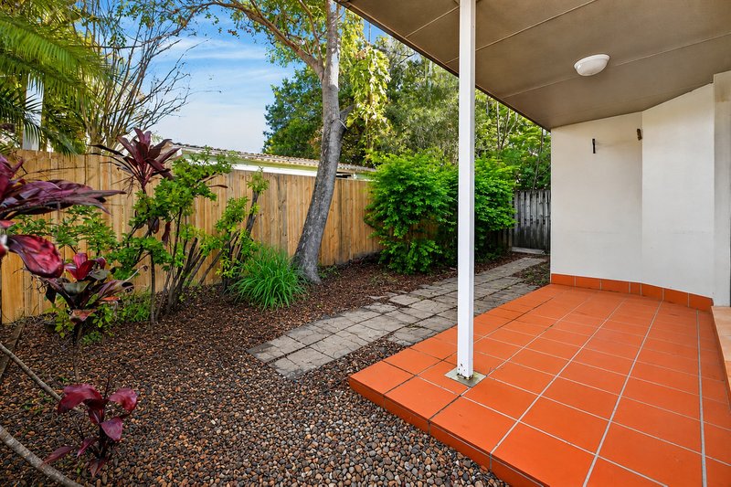 Photo - 3/120 Pohlman Street, Southport QLD 4215 - Image 5