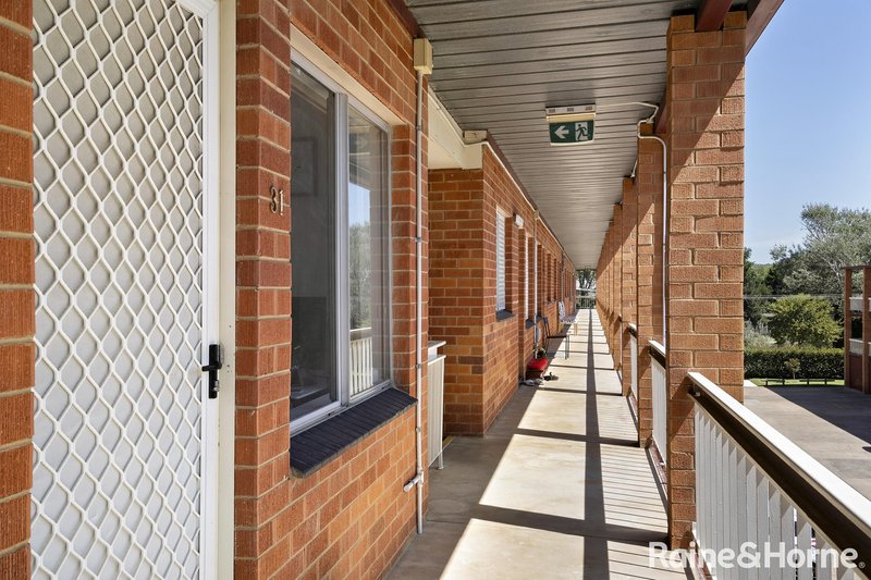 Photo - 31/20 Trinculo Place, Queanbeyan East NSW 2620 - Image 6