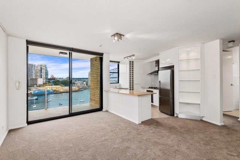 Photo - 31/21 East Crescent Street, Mcmahons Point NSW 2060 - Image 4