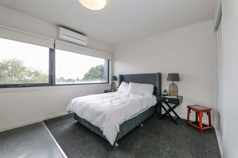 Photo - 31/234 Warrigal Road, Camberwell VIC 3124 - Image 5