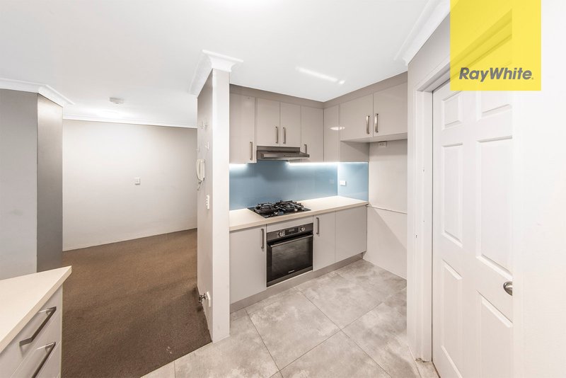 Photo - 3/124 Good Street, Harris Park NSW 2150 - Image 3
