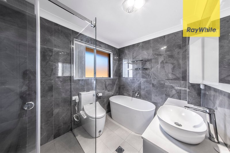 Photo - 3/124 Good Street, Harris Park NSW 2150 - Image 7