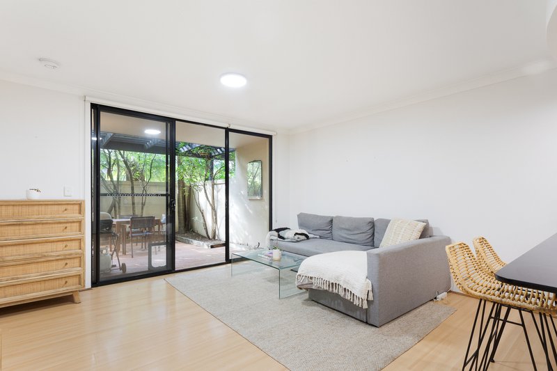 Photo - 31/240 Lawrence Street, Alexandria NSW 2015 - Image 3