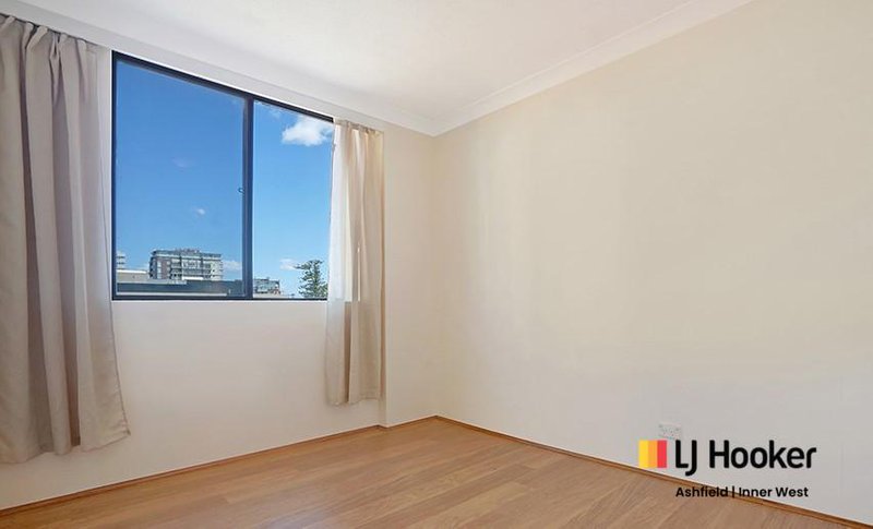 Photo - 31/26-28 Park Avenue, Burwood NSW 2134 - Image 4