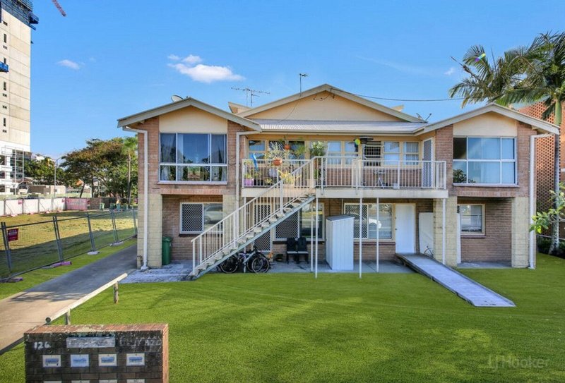 Photo - 3/126 Marine Parade, Southport QLD 4215 - Image 10