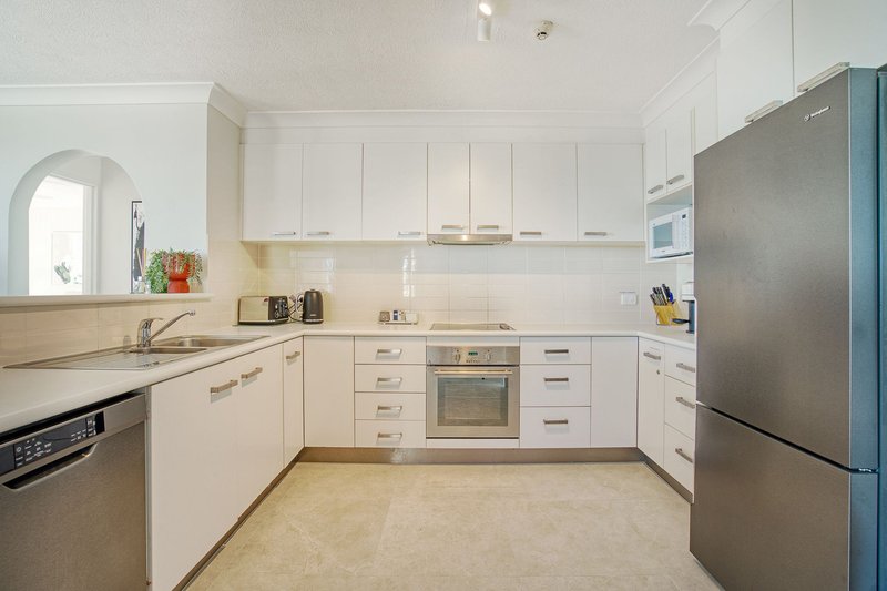 Photo - 31/26 Markwell Ave , Surfers Paradise QLD 4217 - Image 6