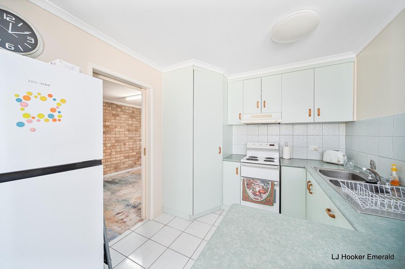 Photo - 3/126 Opal Street, Emerald QLD 4720 - Image 8