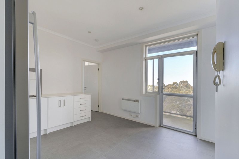 Photo - 312/662 Blackburn Road, Notting Hill VIC 3168 - Image 4