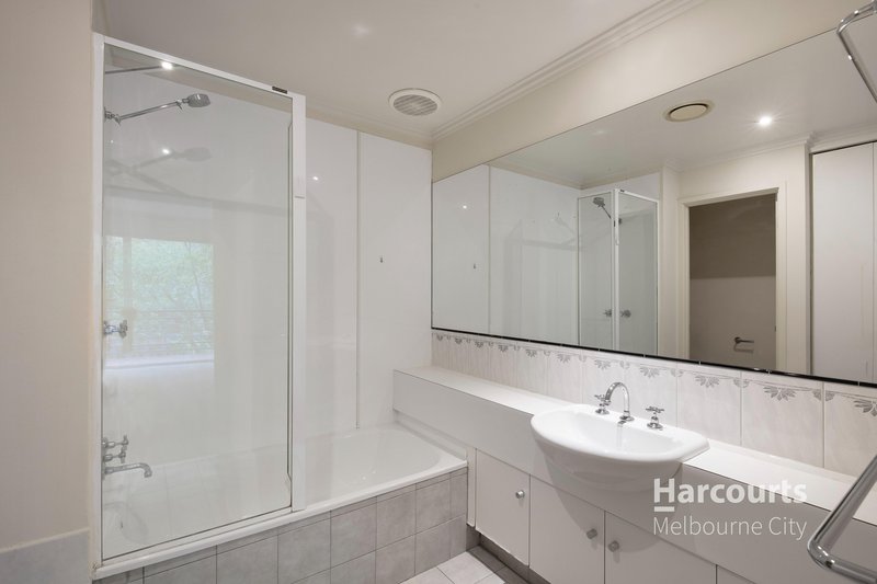 Photo - 31/28 Jeffcott Street, West Melbourne VIC 3003 - Image 5