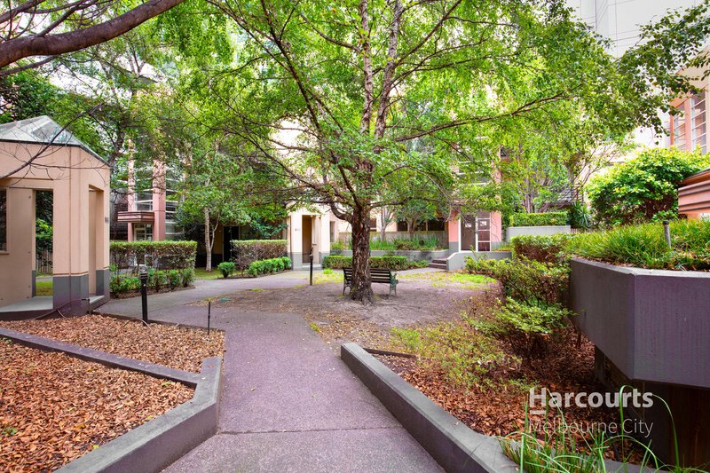 Photo - 31/28 Jeffcott Street, West Melbourne VIC 3003 - Image 8