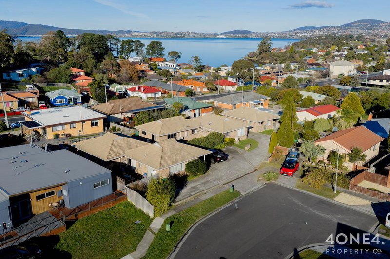 Photo - 3/13-15 Newman Court, Berriedale TAS 7011 - Image 4