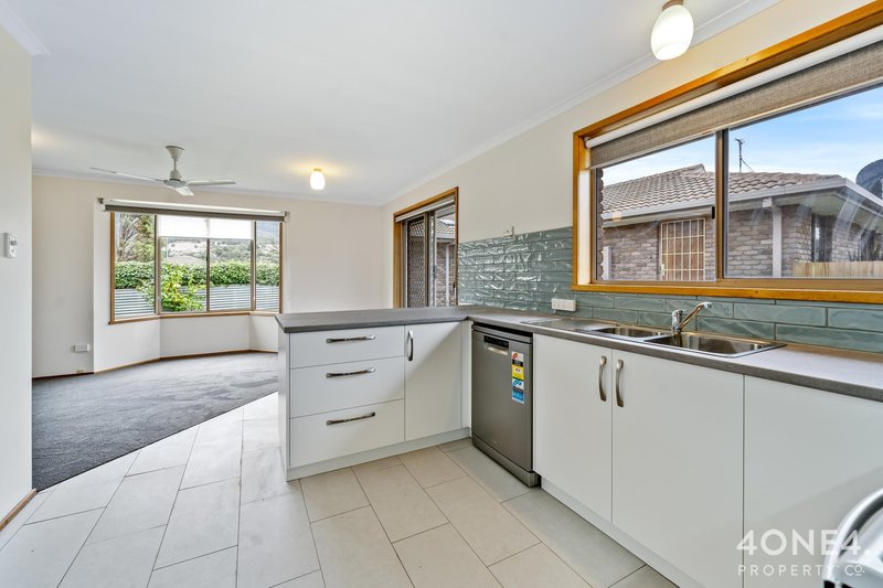 Photo - 3/13-15 Newman Court, Berriedale TAS 7011 - Image 8