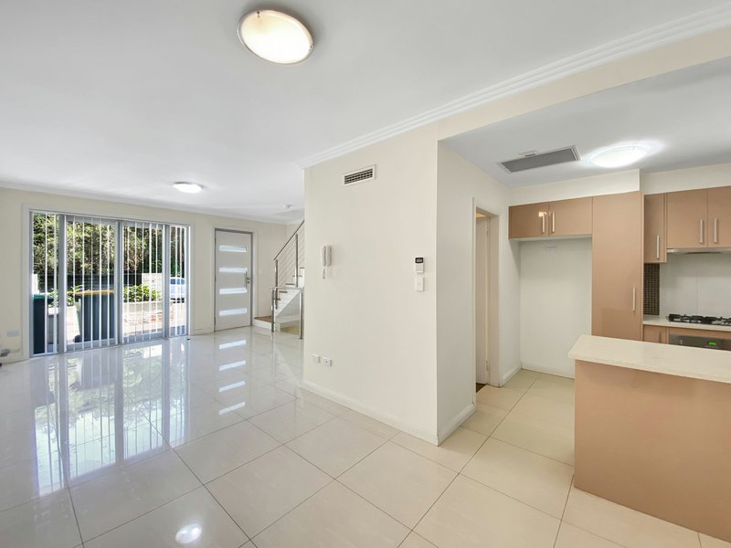 Photo - 3/13-17 Oxford Street, Burwood NSW 2134 - Image 2