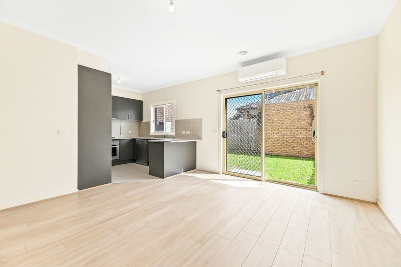 Photo - 3/13 Ambrie Crescent, Noble Park VIC 3174 - Image 2