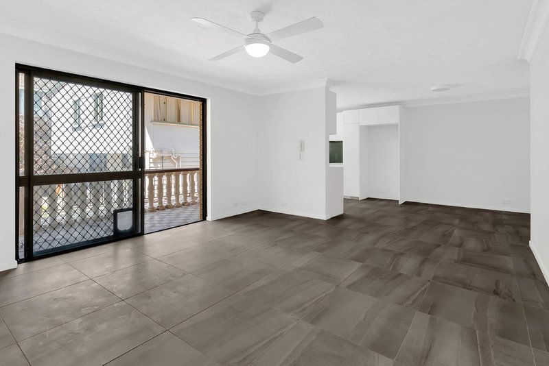 Photo - 3/13 Aubrey Street, Surfers Paradise QLD 4217 - Image 9