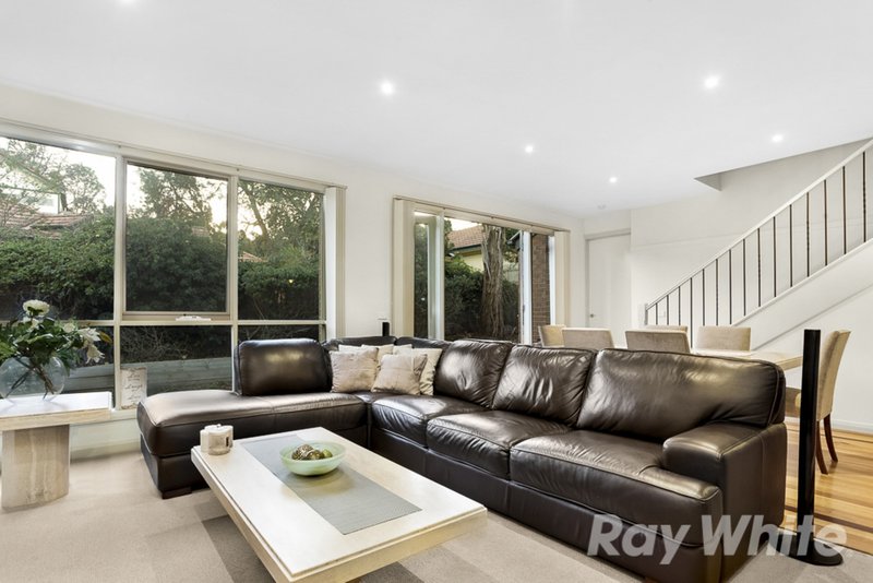 Photo - 3/13 Campbell Street, Glen Waverley VIC 3150 - Image 3