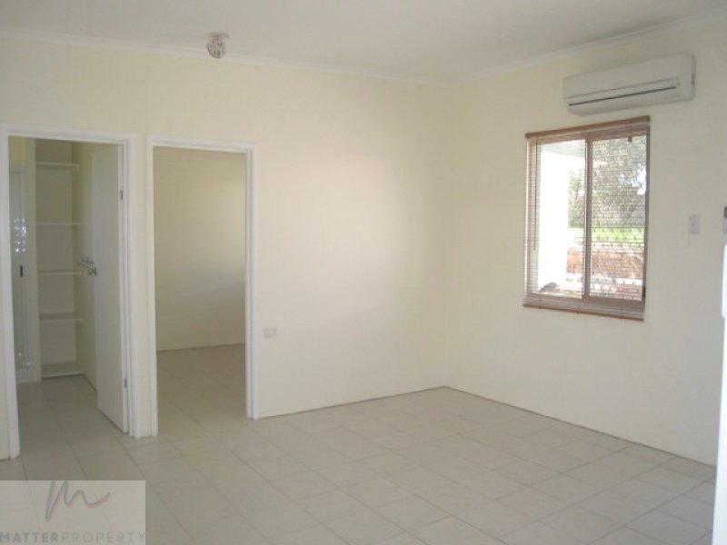 Photo - 3/13 Corbould Street, Mount Isa QLD 4825 - Image 4