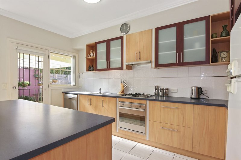 Photo - 3/13 Griffen Street, Hamlyn Heights VIC 3215 - Image 3