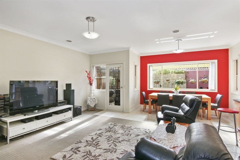 Photo - 3/13 Griffen Street, Hamlyn Heights VIC 3215 - Image 4