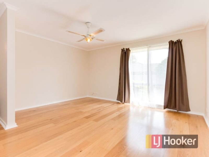 Photo - 3/13 Lecky Street, Cranbourne East VIC 3977 - Image 6