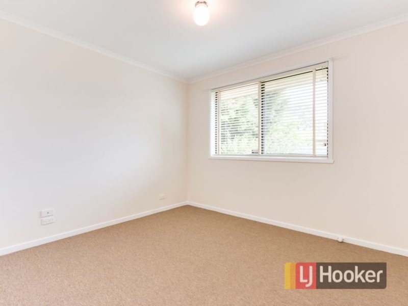 Photo - 3/13 Lecky Street, Cranbourne East VIC 3977 - Image 8