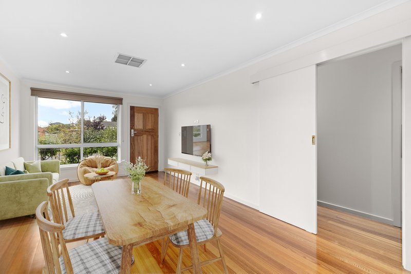 Photo - 3/13 Nova Street, Oakleigh South VIC 3167 - Image 2