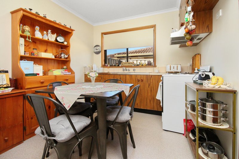 Photo - 3/13 Pynsent Street, Horsham VIC 3400 - Image 7