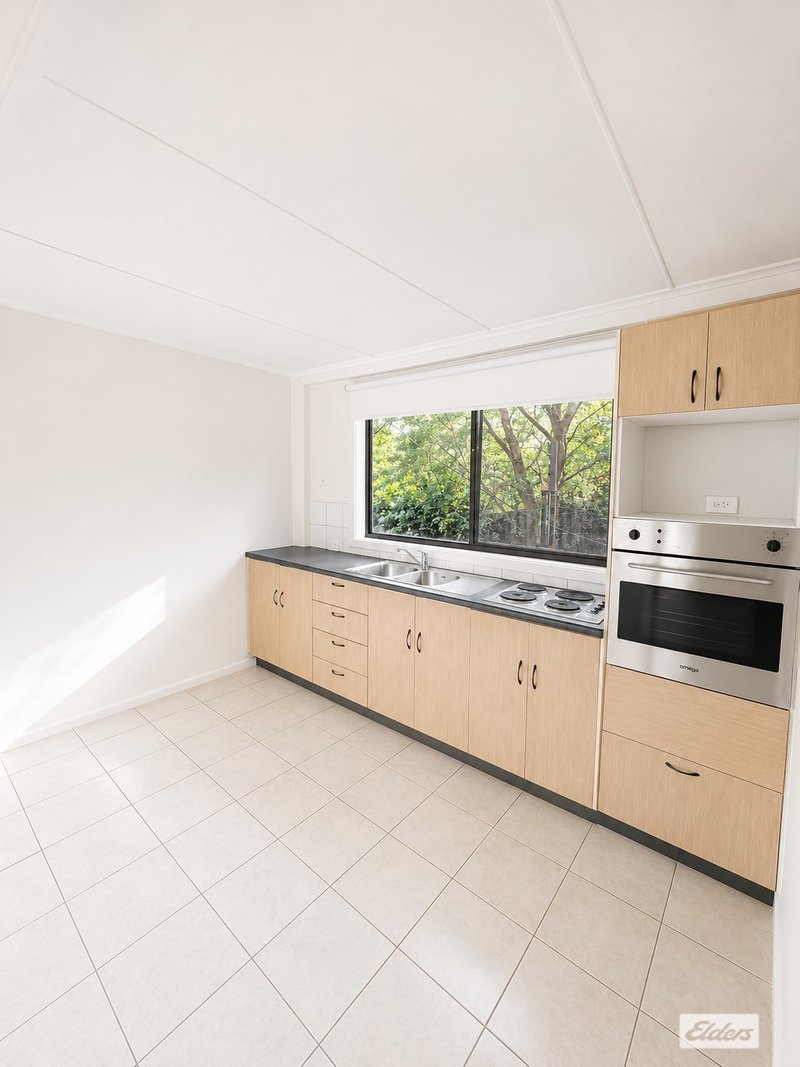 Photo - 3/13 Staff Street, Wollongong NSW 2500 - Image 2