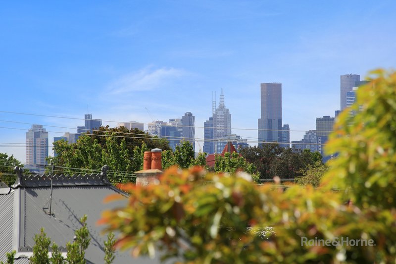 Photo - 3/132 Pascoe Vale Road, Moonee Ponds VIC 3039 - Image 6