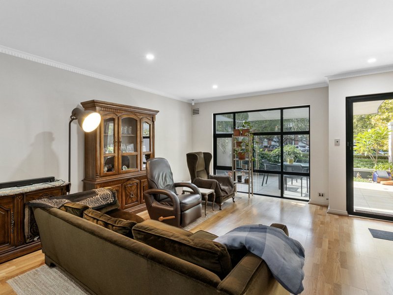 Photo - 3/132 Royal Street, East Perth WA 6004 - Image 4