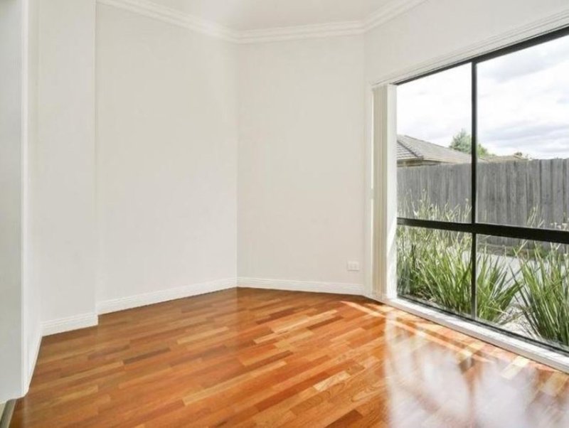 Photo - 3/136 Corrigan Road, Noble Park VIC 3174 - Image 5