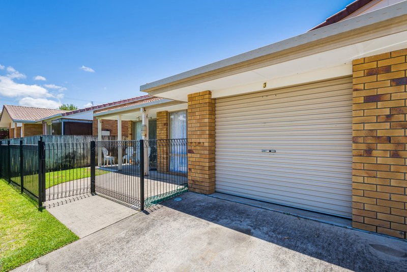 Photo - 3/137 Olsen Avenue, Labrador QLD 4215 - Image 12