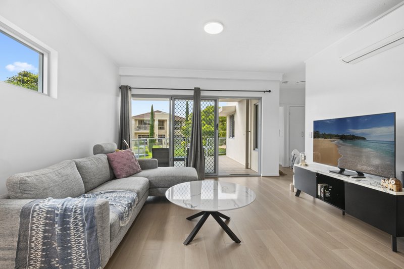 Photo - 3/137 Scottsdale Drive, Robina QLD 4226 - Image 4