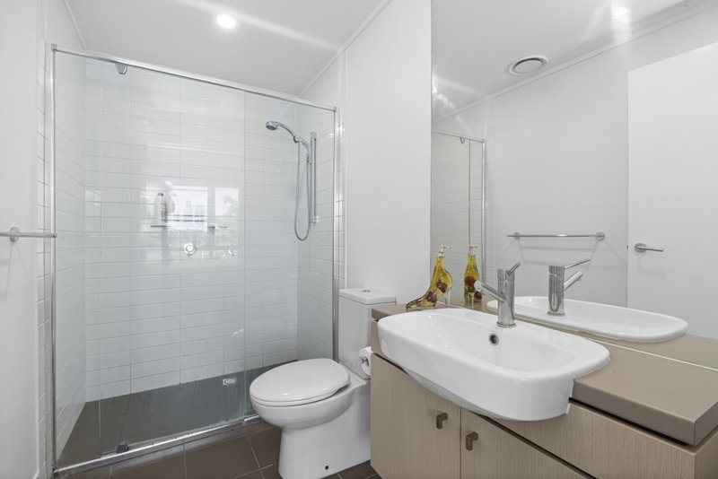 Photo - 3/137 Scottsdale Drive, Robina QLD 4226 - Image 6