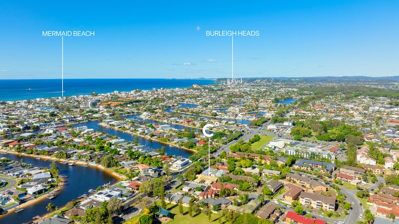 Photo - 3/139 Sunshine Boulevard, Mermaid Waters QLD 4218 - Image 17