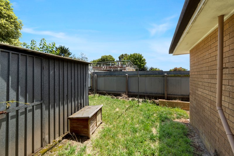 Photo - 3/14 Adeney Street, Camperdown VIC 3260 - Image 8