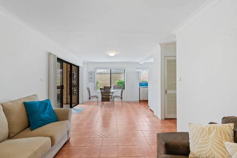 Photo - 3/14 Banks Avenue, Tweed Heads NSW 2485 - Image 2