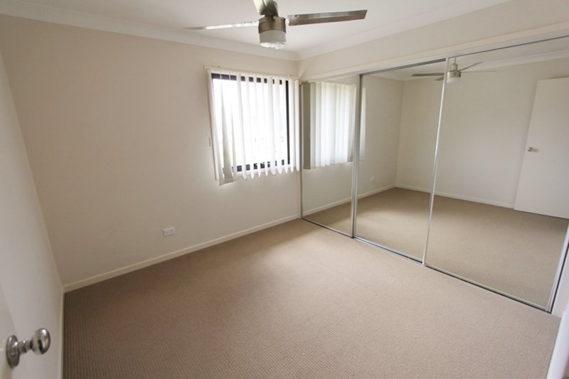 Photo - 3/14 Geoff Wolter Drive West , Molendinar QLD 4214 - Image 7