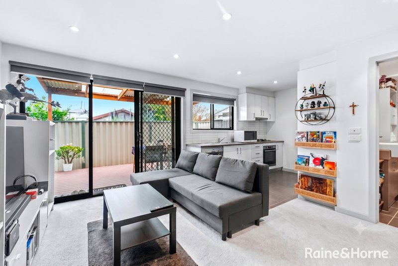 Photo - 3/14 Indwe Street, West Footscray VIC 3012 - Image 2
