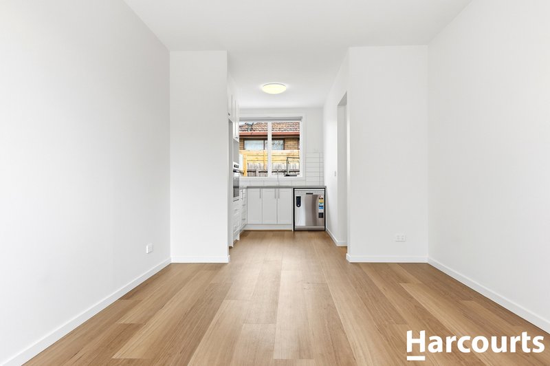 Photo - 3/14 Manly Street, Werribee VIC 3030 - Image 4