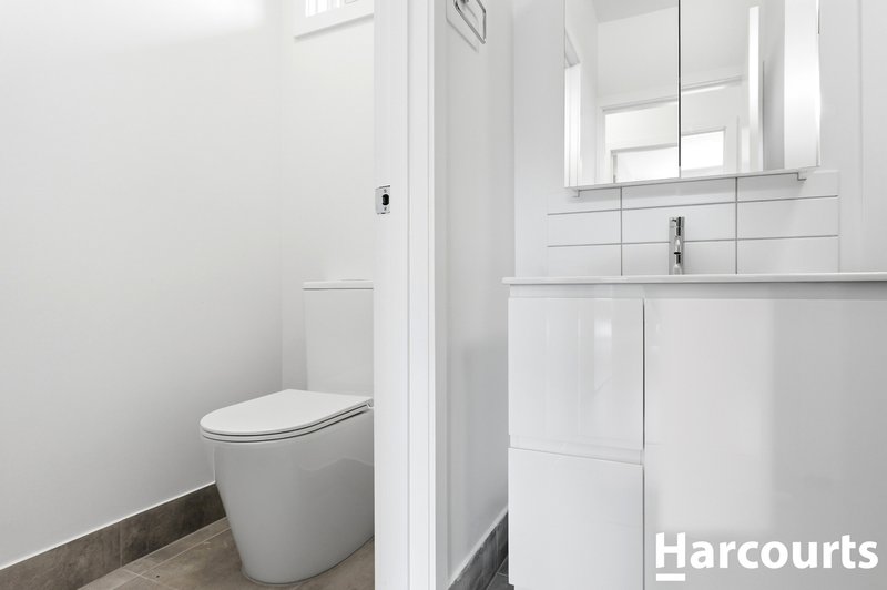 Photo - 3/14 Manly Street, Werribee VIC 3030 - Image 7