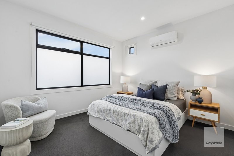 Photo - 3/14 Packard Street, Keilor Downs VIC 3038 - Image 4
