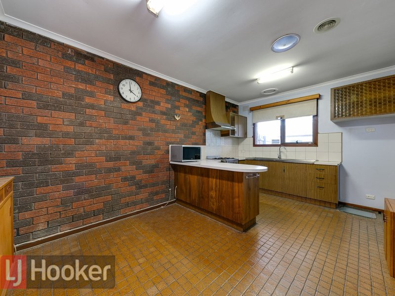 Photo - 3/14 St James Avenue, Springvale VIC 3171 - Image 3