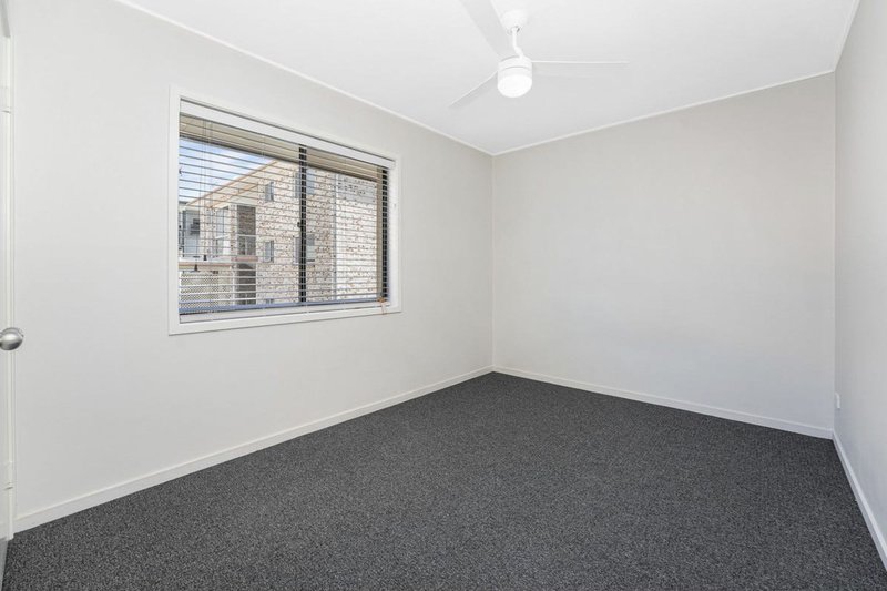 Photo - 3/14 Surrey Street, Nundah QLD 4012 - Image 3