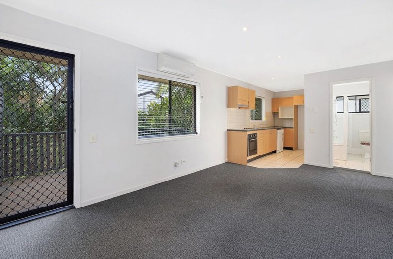 Photo - 3/14 Surrey Street, Nundah QLD 4012 - Image 5