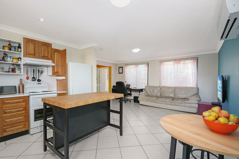 Photo - 3/14 Westmoreland Road, Minto NSW 2566 - Image 4